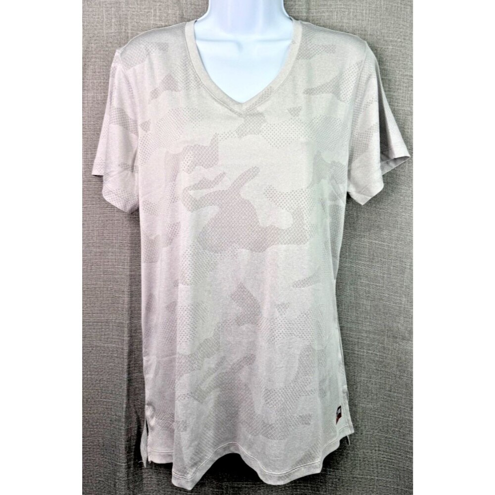 Tapout Women's Short Sleeve V Neck Active T Shirt Size L Gray Camo Print